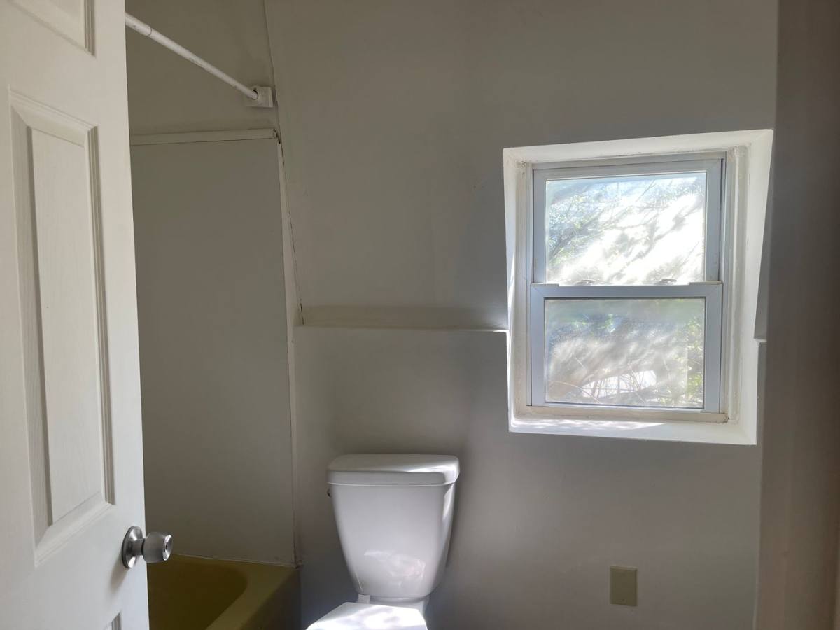 House for rent at 537 Pratt St, Allentown, PA 18102