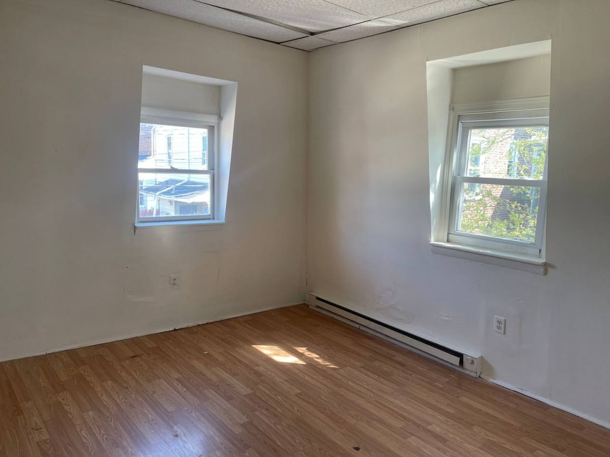 House for rent at 537 Pratt St, Allentown, PA 18102