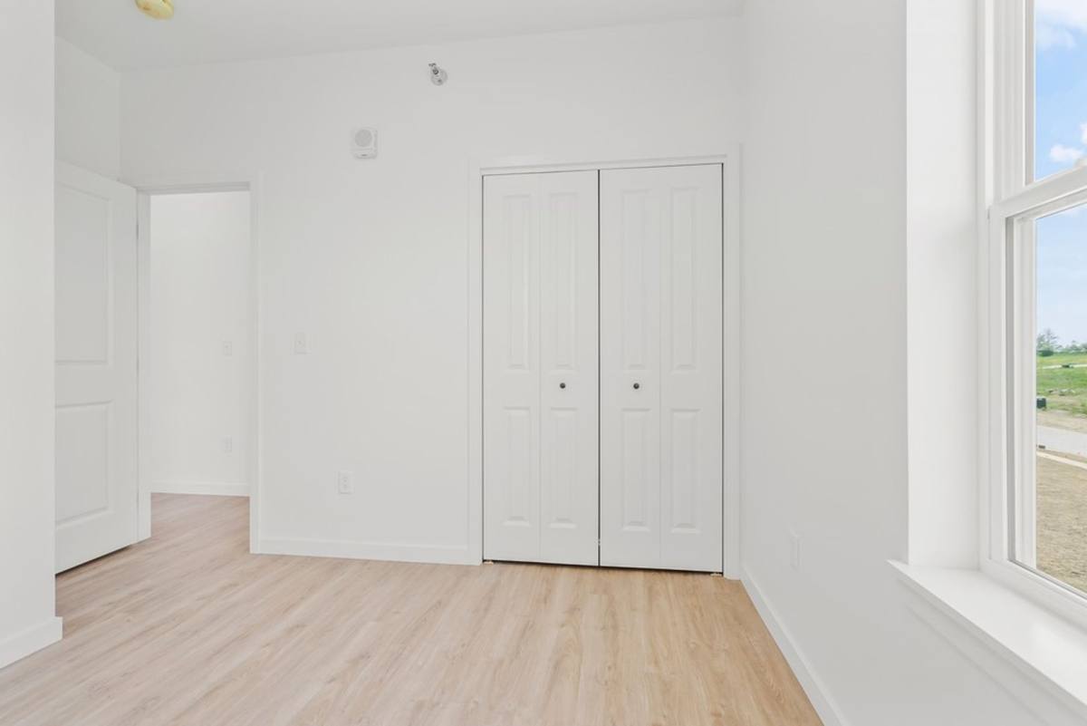 Townhouse for rent at 2539 W 3rd St, Waterloo, IA 50701
