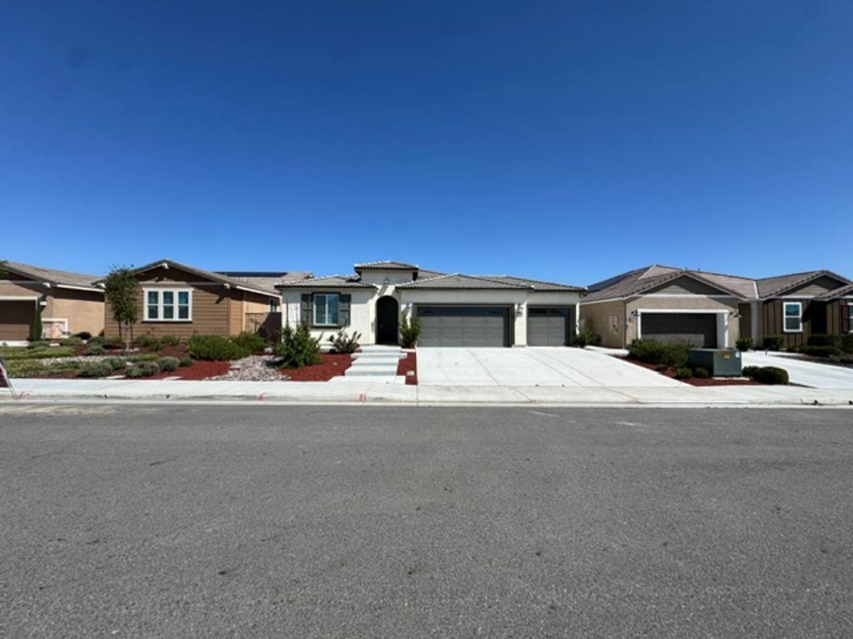House for rent at 26562 Penny Hedge Dr, Menifee, CA 92584