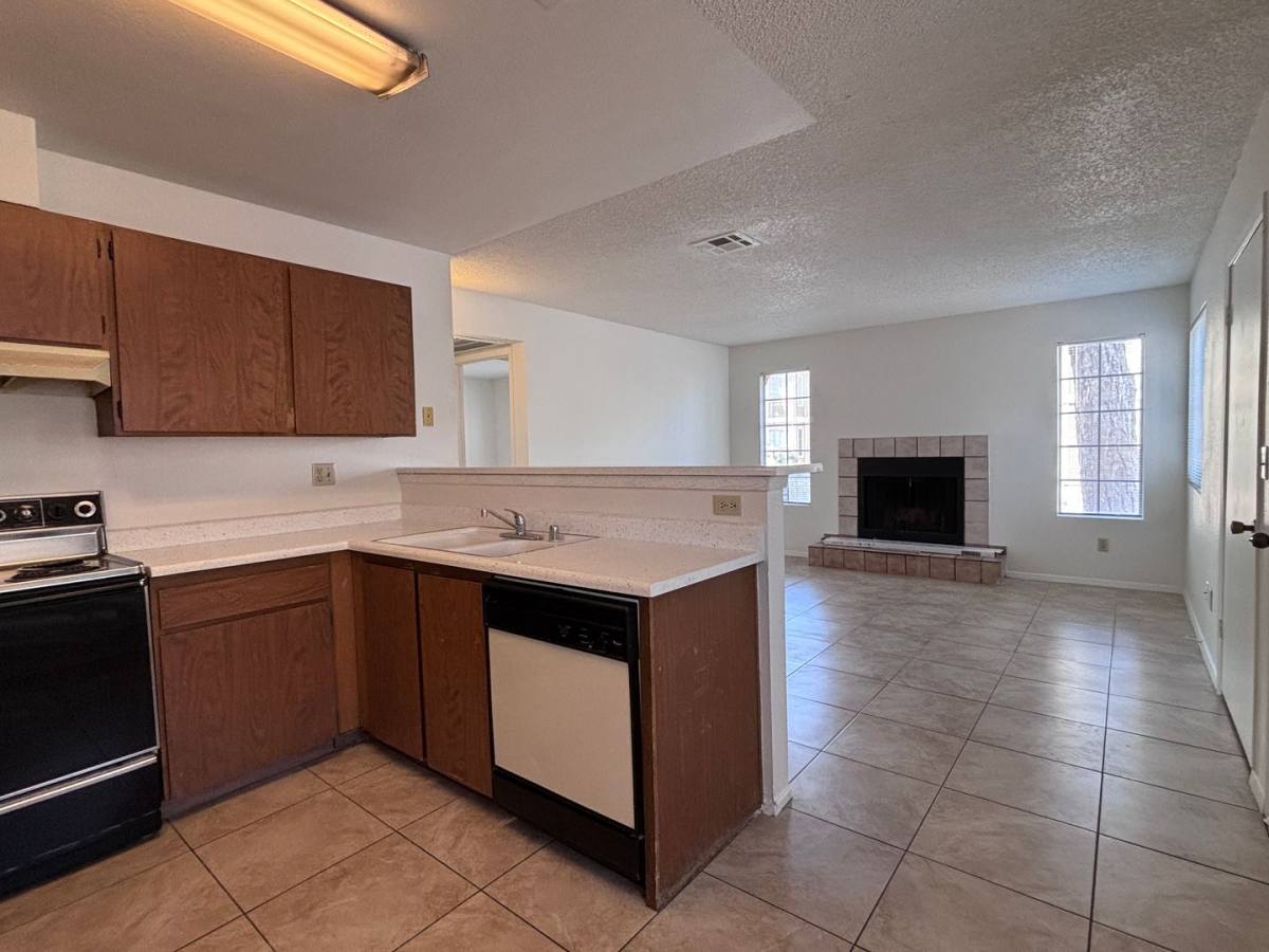 Apartment for rent at 2686 Aarondavid Dr, Las Vegas, NV 89121