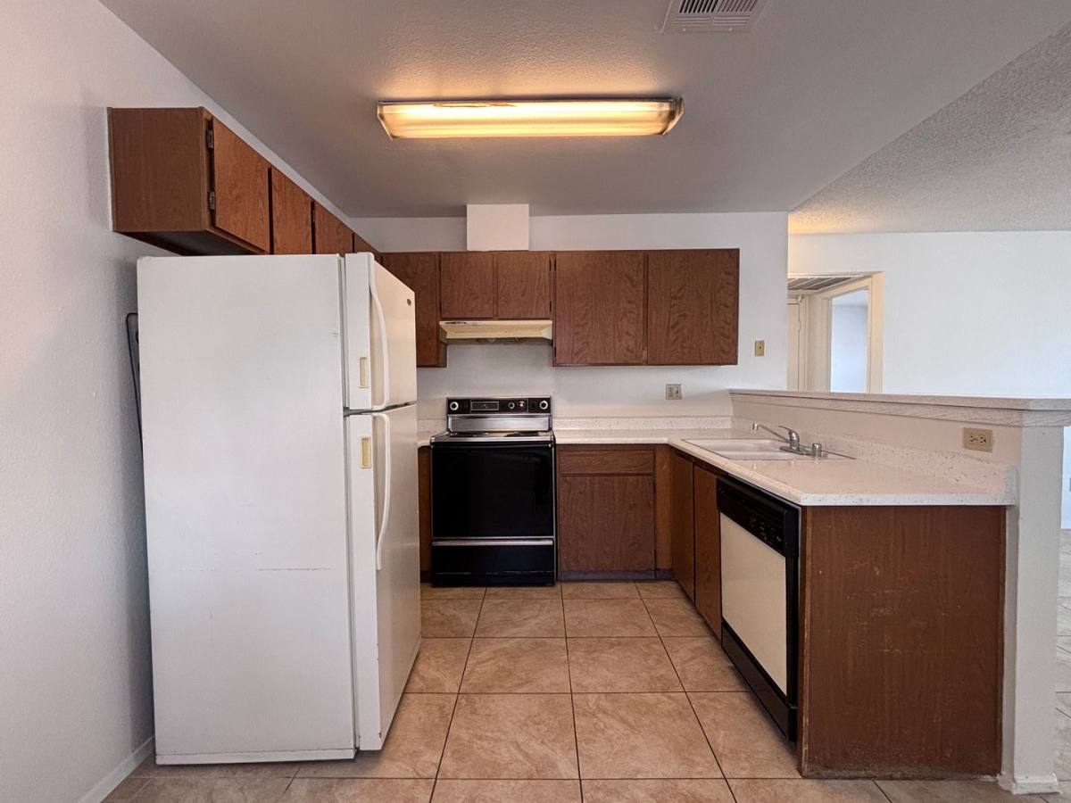 Apartment for rent at 2686 Aarondavid Dr, Las Vegas, NV 89121