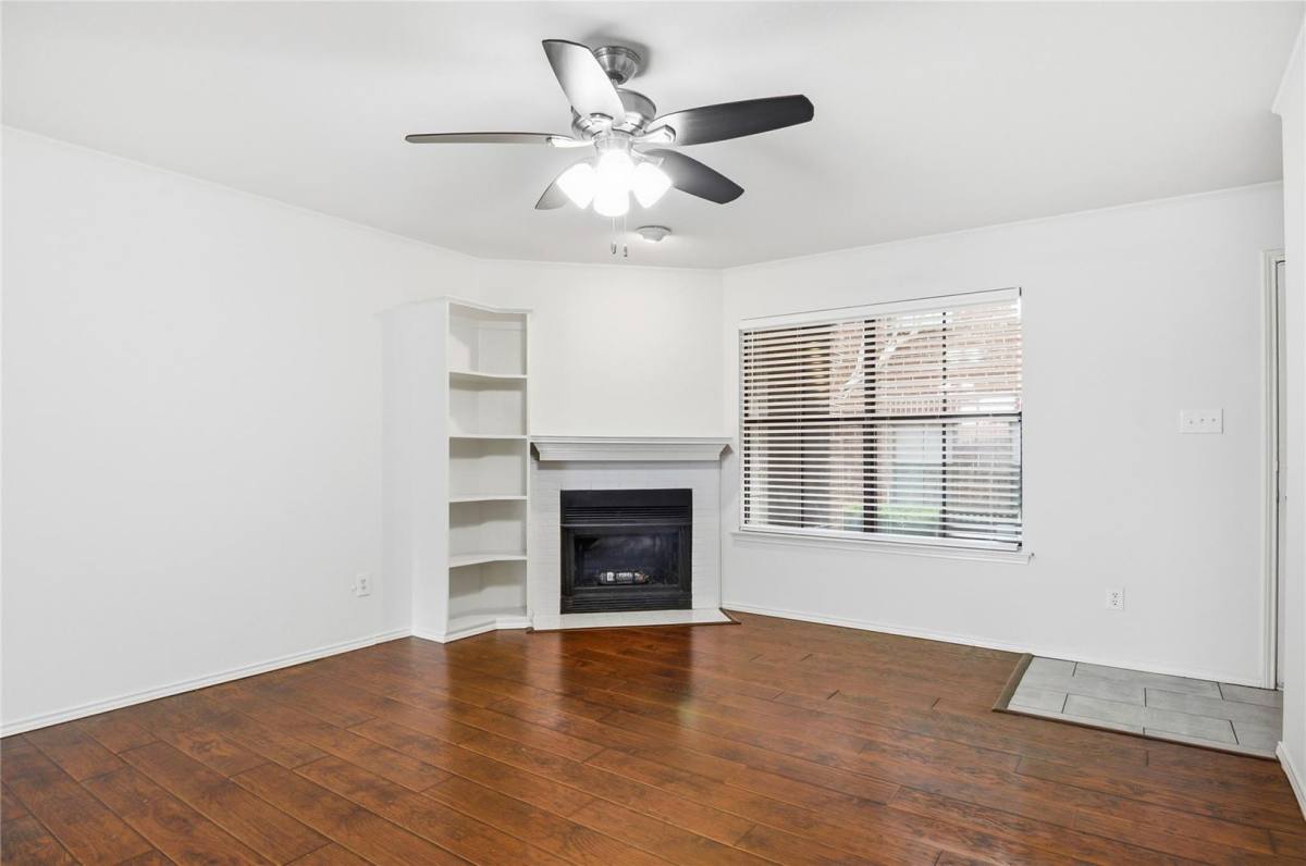 Townhouse for rent at 3205 Donnelly Circle #205, Fort Worth, TX 76107