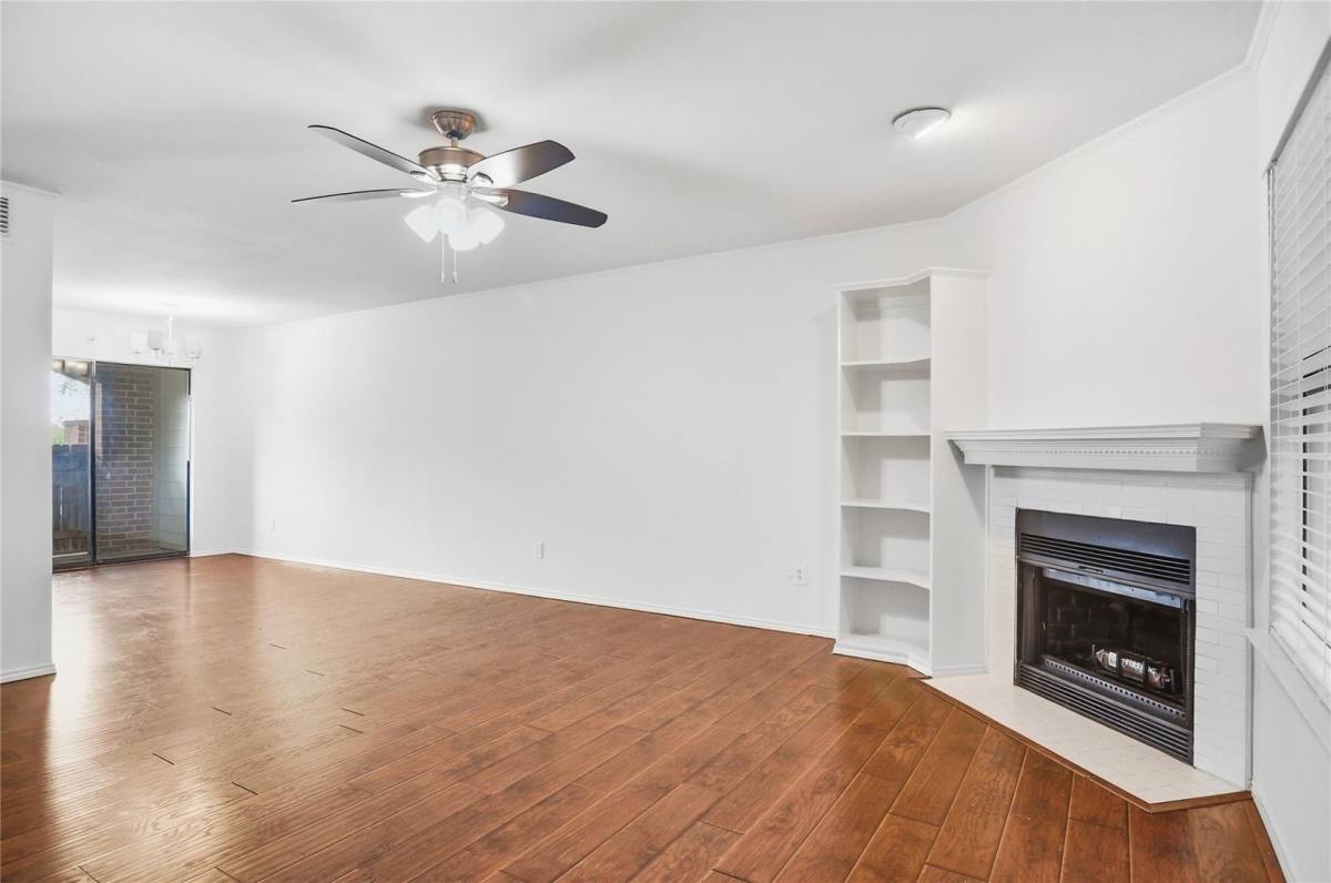 Townhouse for rent at 3205 Donnelly Circle #205, Fort Worth, TX 76107