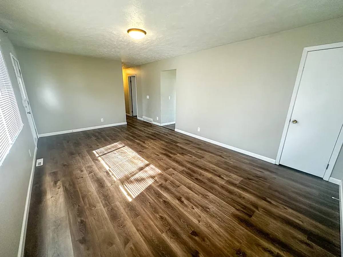 House for rent at 5611 S 113th St, Omaha, NE 68137