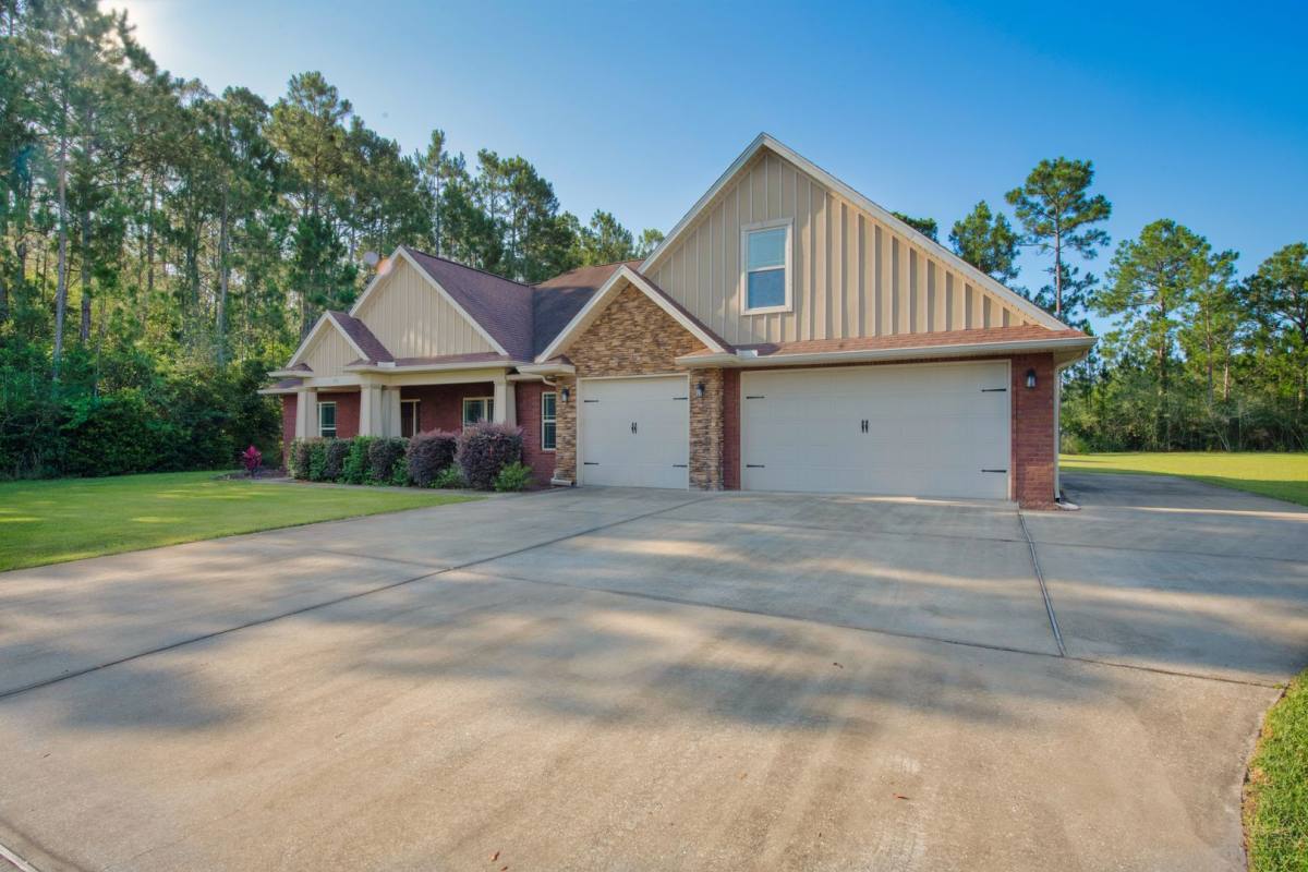 House for rent at 7151 Reef St, Navarre, FL 32566