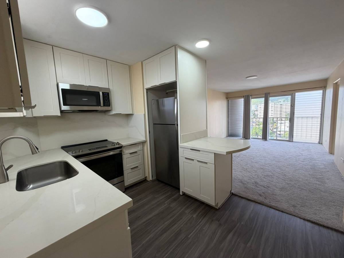 Apartment for rent at 2440 Date St, Honolulu, HI 96826