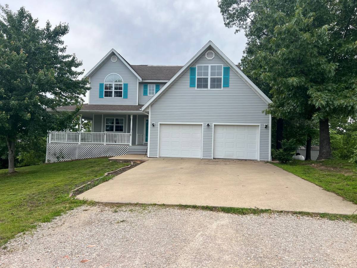 House for rent at 20266 Hyatt Lane, Saint Robert, MO 65584