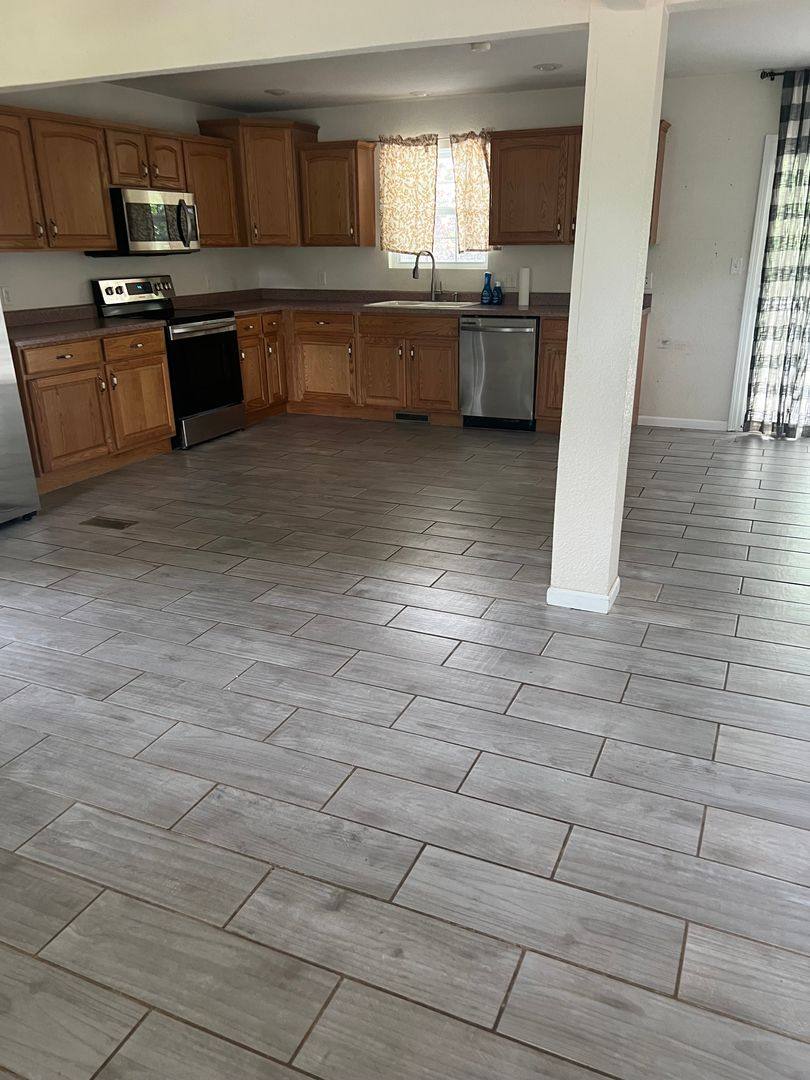 House for rent at 20266 Hyatt Lane, Saint Robert, MO 65584