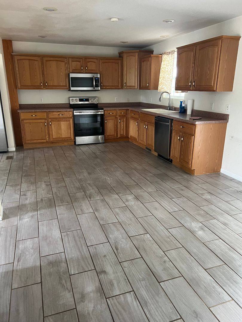 House for rent at 20266 Hyatt Lane, Saint Robert, MO 65584