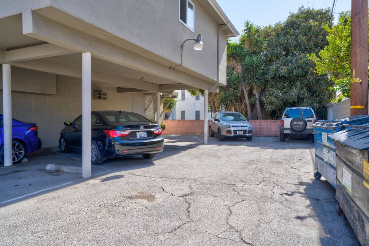 Apartment for rent at 1417 S Holt Ave, Los Angeles, CA 90035