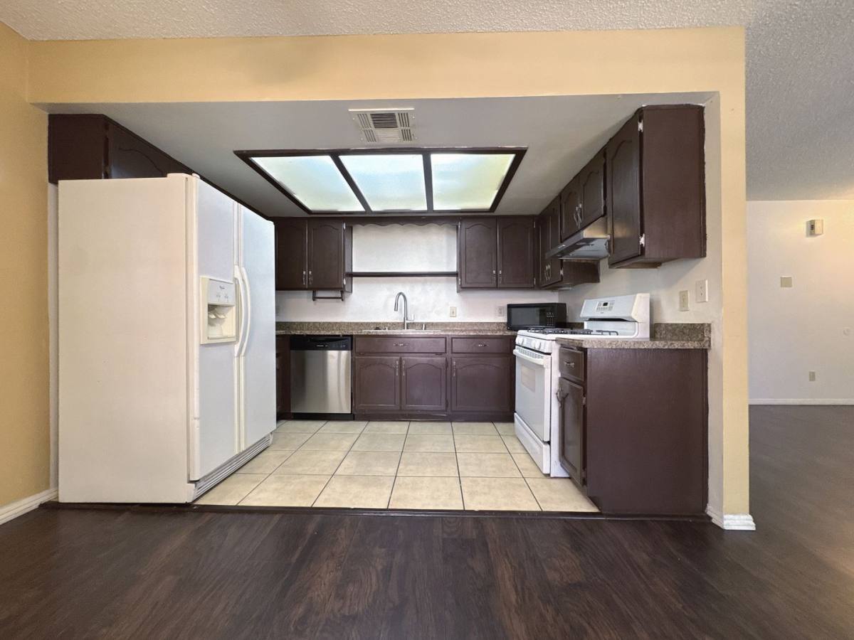 House for rent at 6659 W Tropicana Ave, Las Vegas, NV 89103