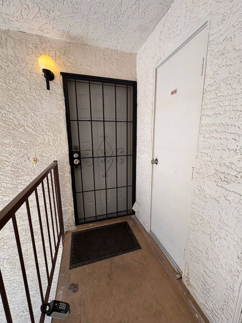 House for rent at 6659 W Tropicana Ave, Las Vegas, NV 89103