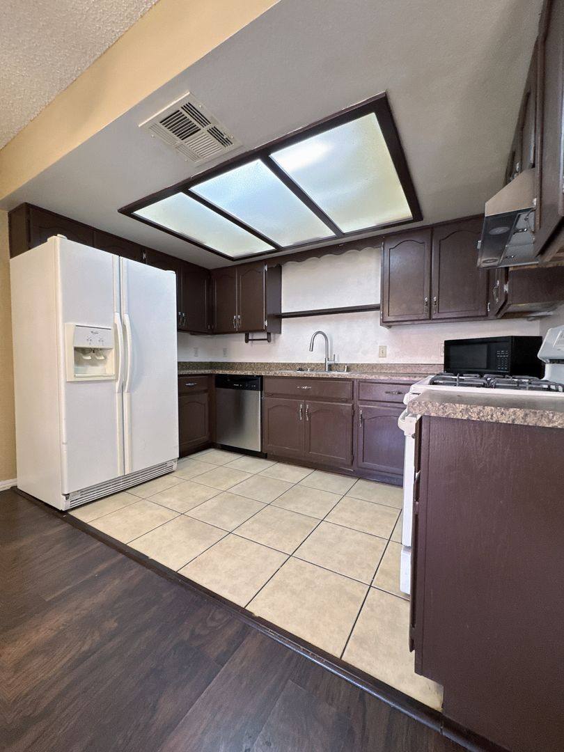 House for rent at 6659 W Tropicana Ave, Las Vegas, NV 89103