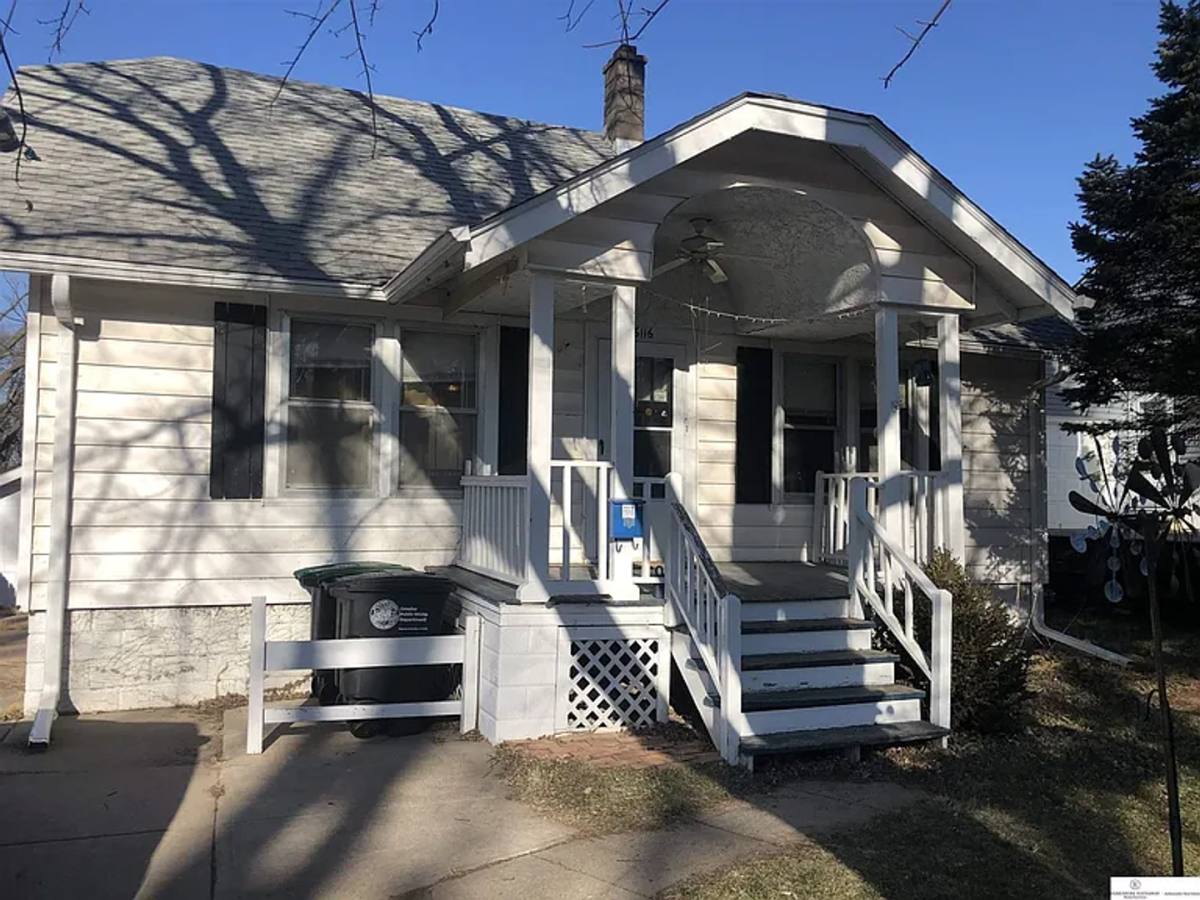 House for rent at 6116 Pinkney St, Omaha, NE 68104