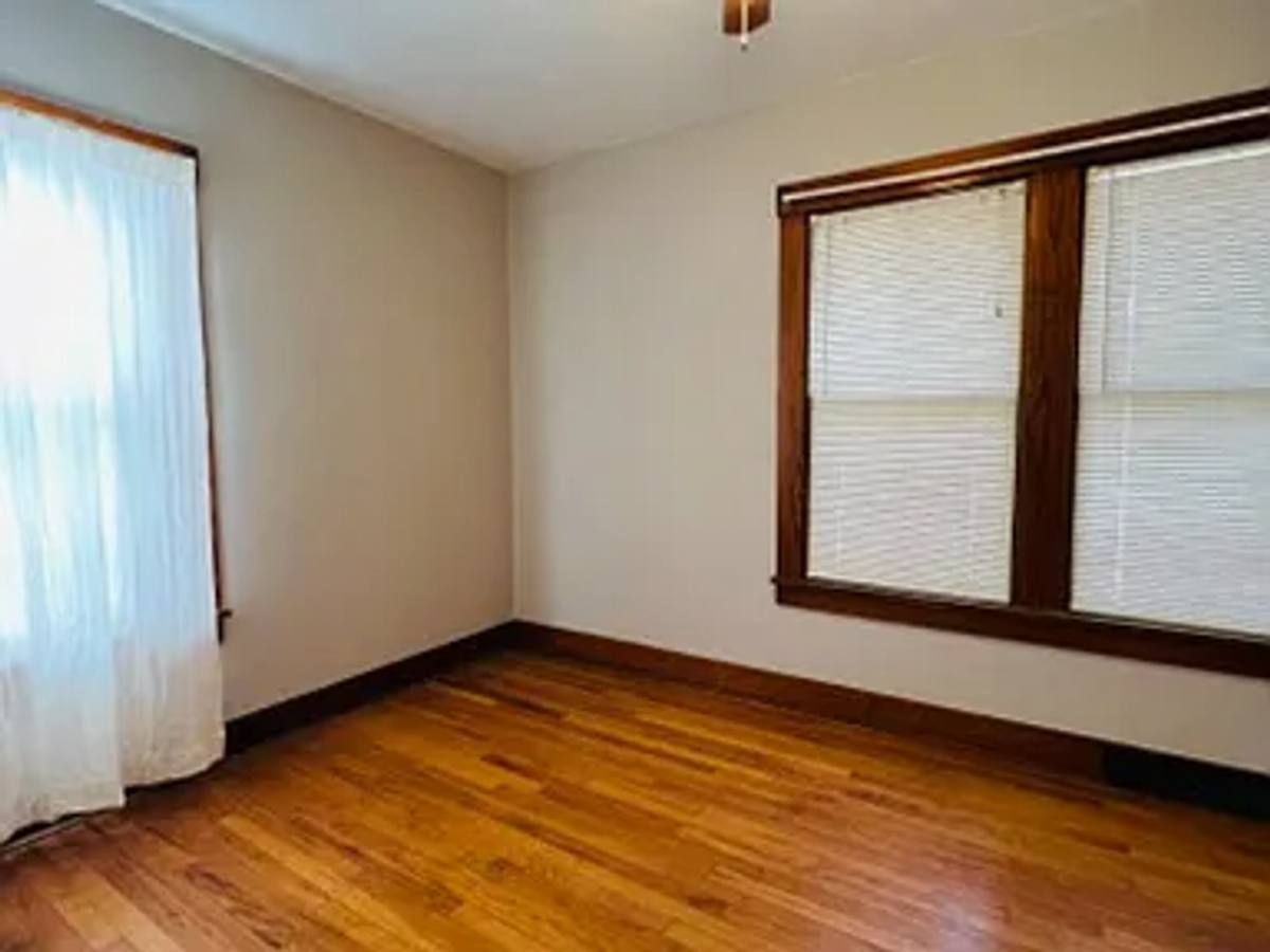 House for rent at 6116 Pinkney St, Omaha, NE 68104