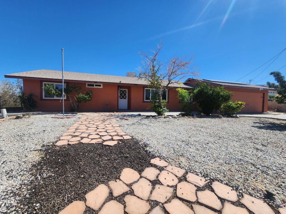 House for rent at 73477 Desert Trail, Twentynine Palms, CA 92277