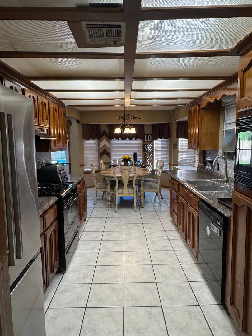 House for rent at 11021 E 68th St, Tulsa, OK 74133