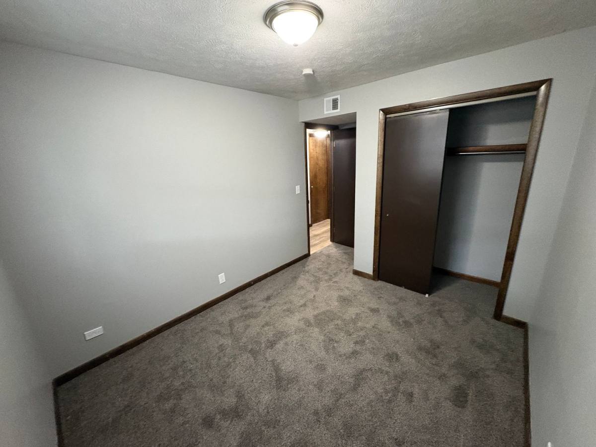 Apartment for rent at 1527 S 20th St, Lincoln, NE 68502