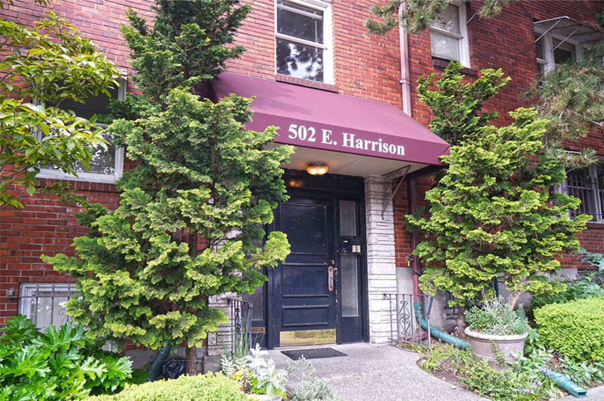 Apartment for rent at 502 E Harrison St, Seattle, WA 98102