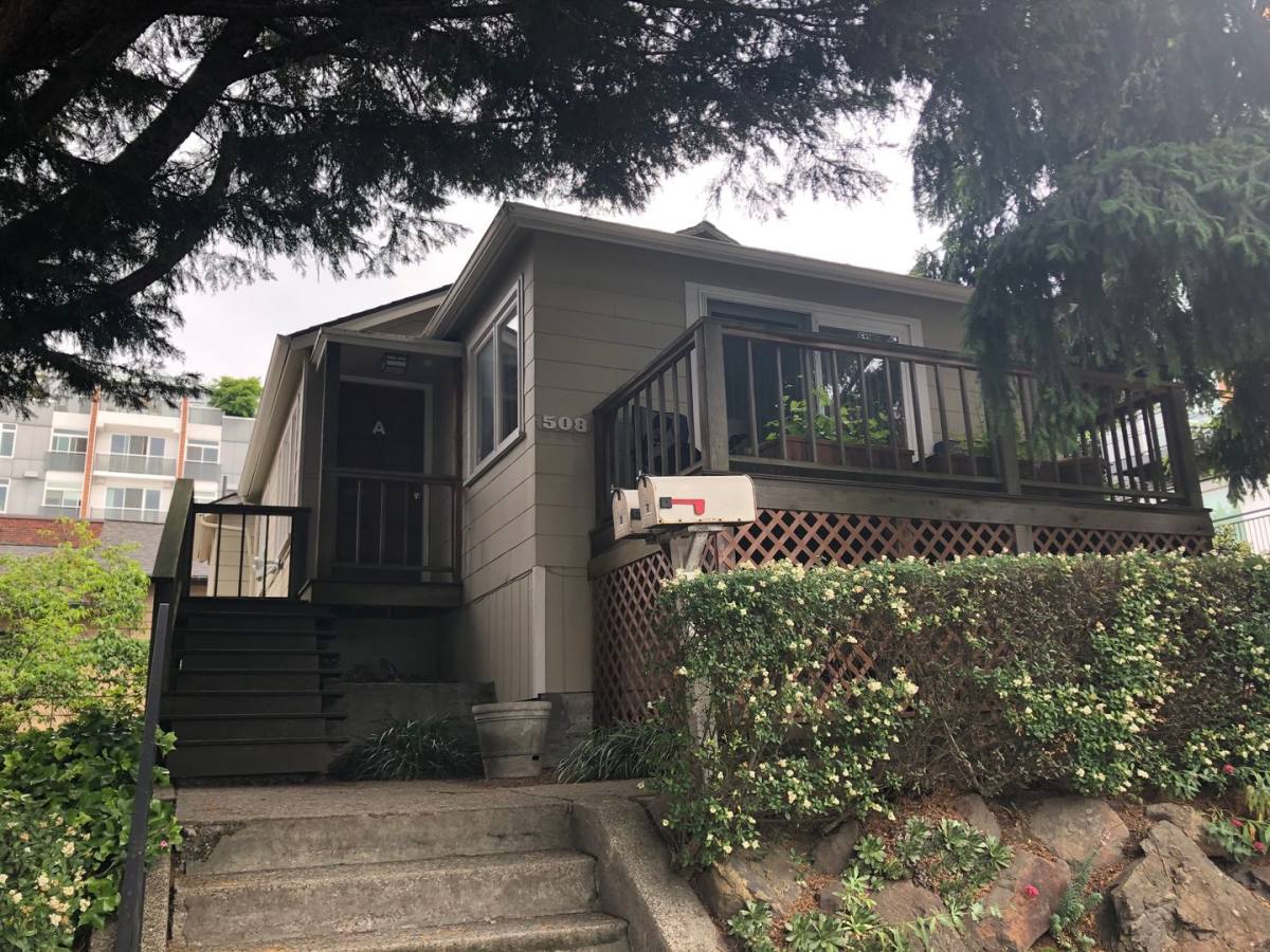 Apartment for rent at 502 E Harrison St, Seattle, WA 98102