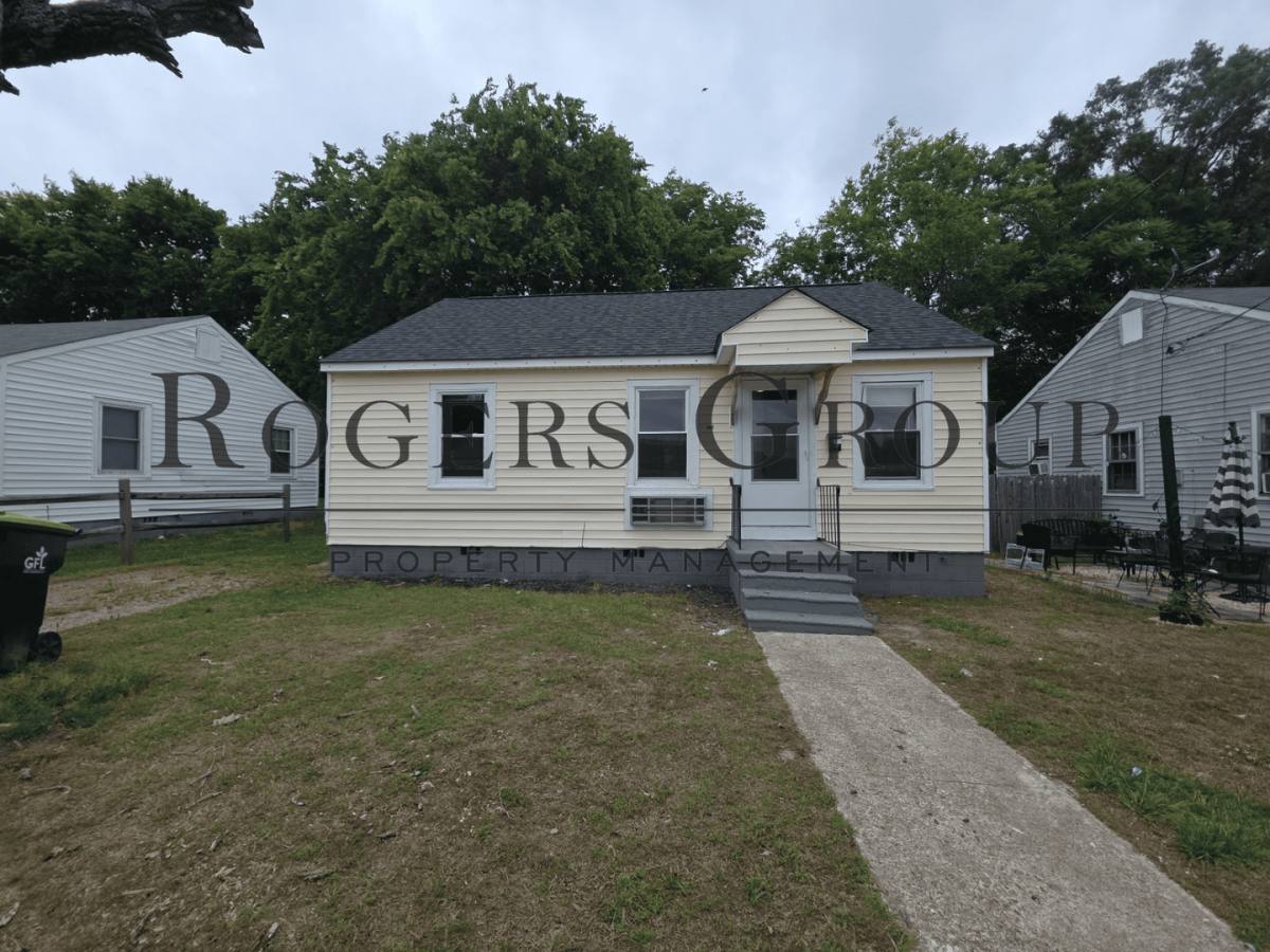 House for rent at 976 Burr St, Henderson, NC 27536