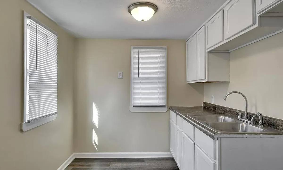 House for rent at 6808 N 30th St, Omaha, NE 68112