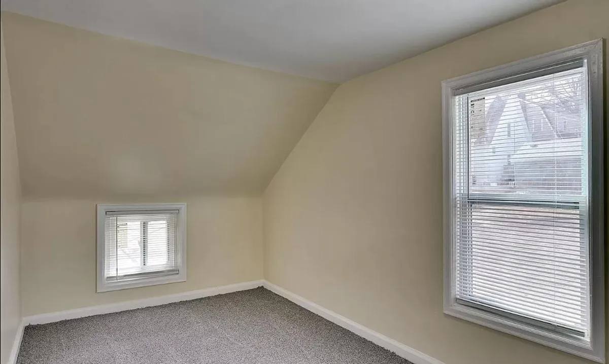 House for rent at 6808 N 30th St, Omaha, NE 68112