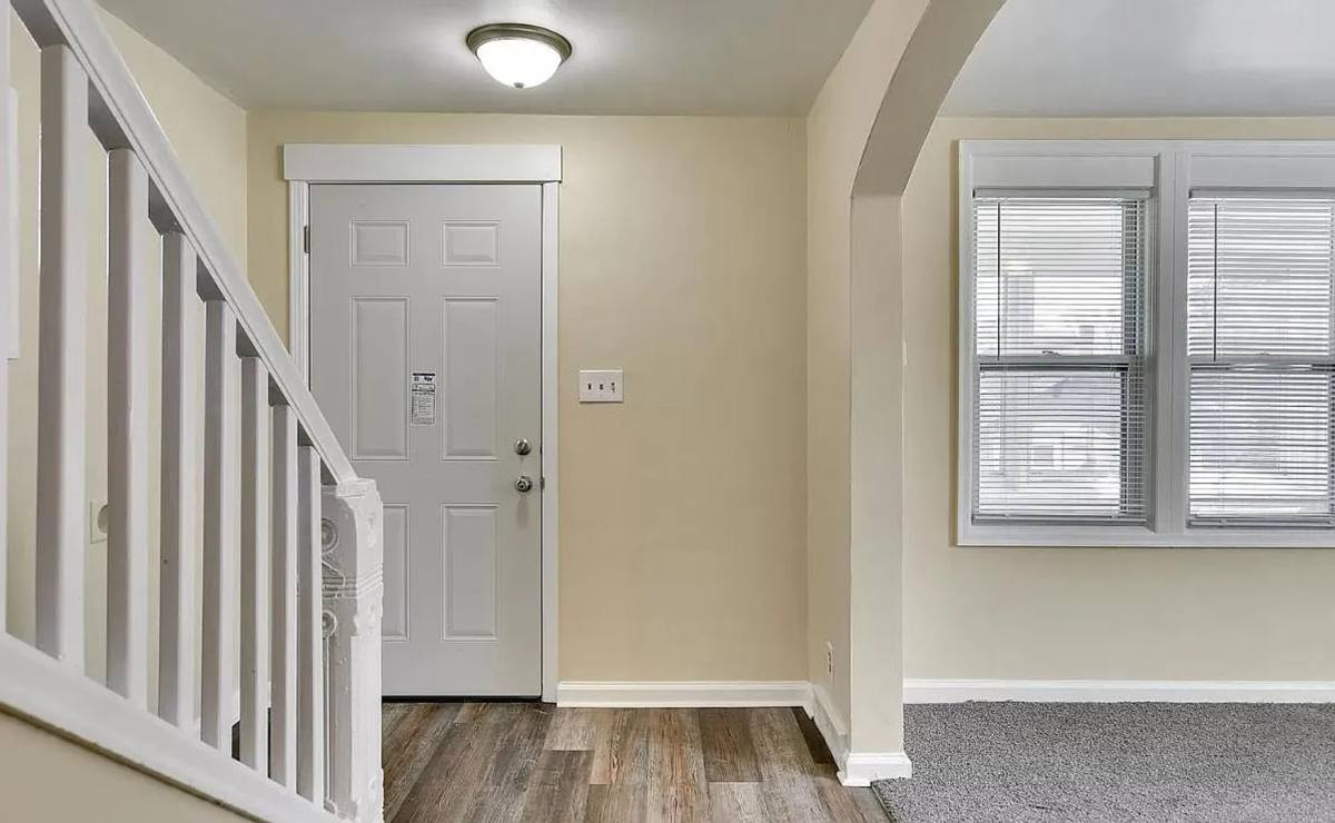 House for rent at 6808 N 30th St, Omaha, NE 68112