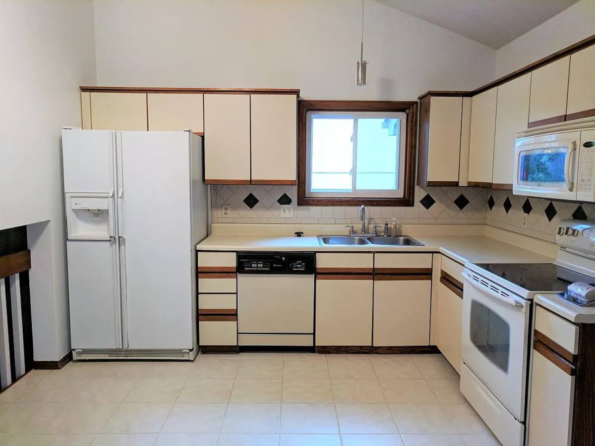 House for rent at 12724 Grant Circle, Omaha, NE 68164