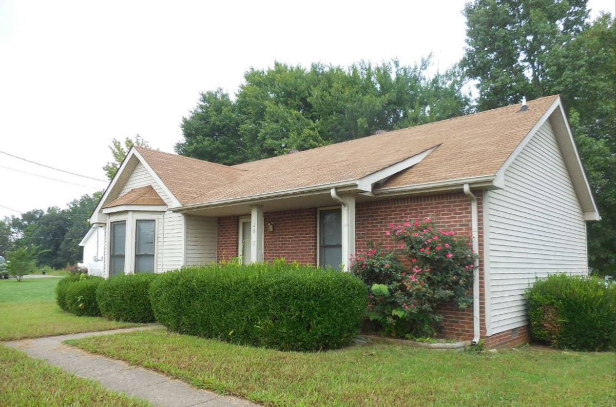 House for rent at 2807 Highway 41 A S, Clarksville, TN 37043