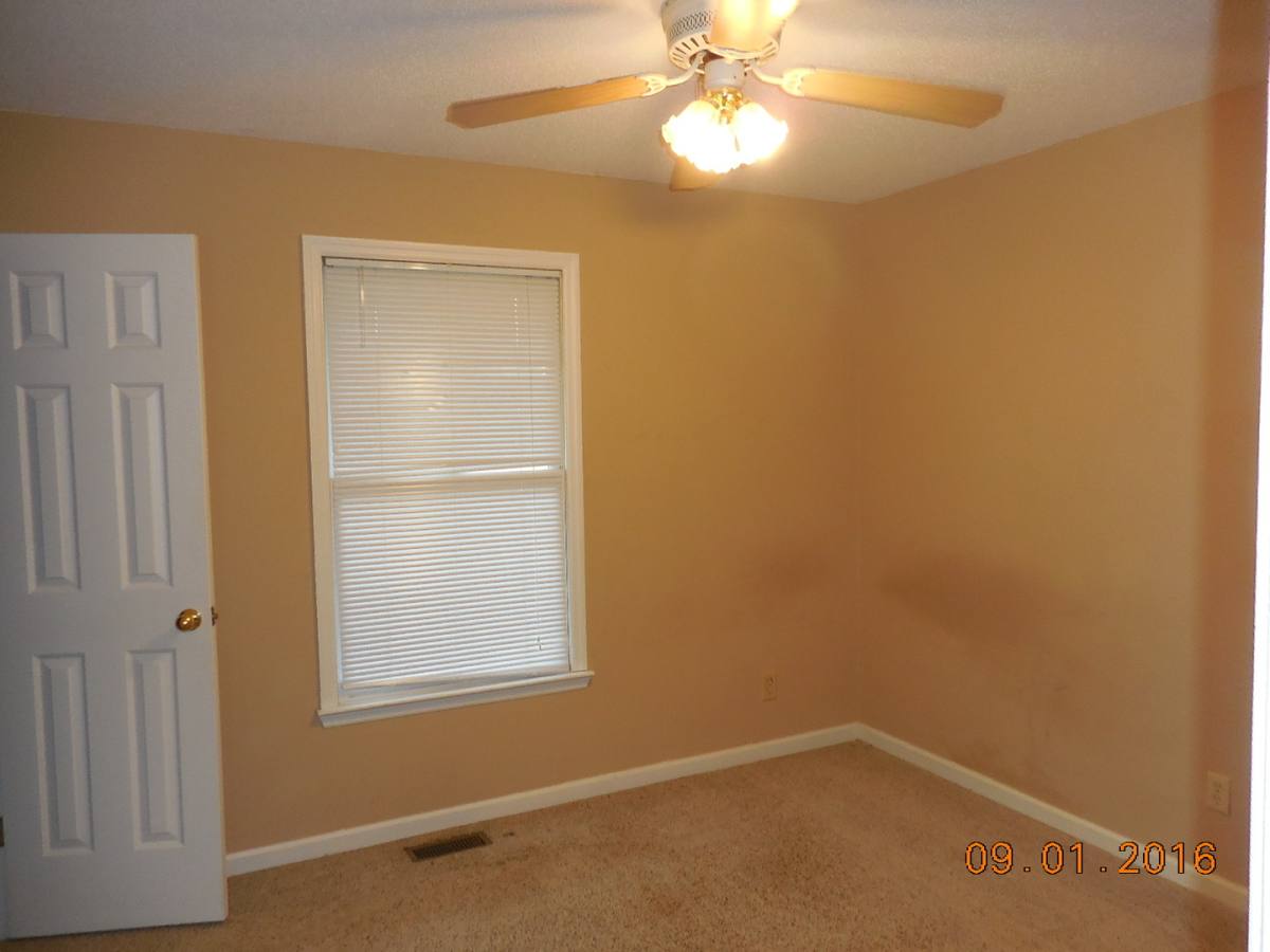 House for rent at 2807 Highway 41 A S, Clarksville, TN 37043