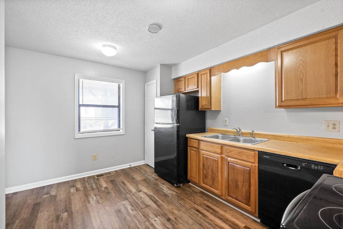 Apartment for rent at 122 Stephanie Dr, Clarksville, TN 37042