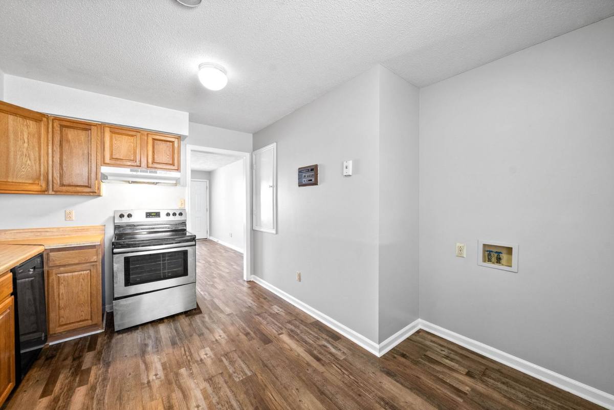 Apartment for rent at 122 Stephanie Dr, Clarksville, TN 37042