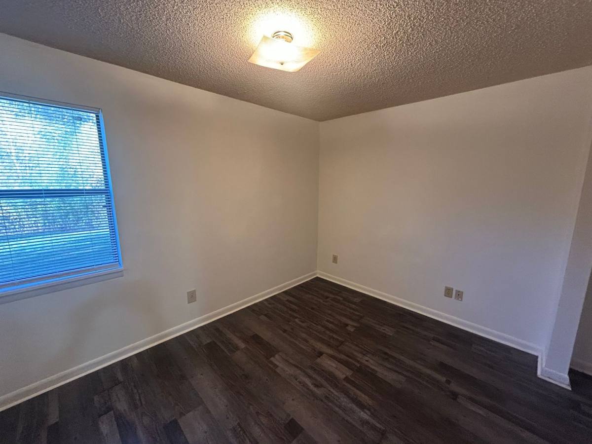 Apartment for rent at 31 8th St, Arab, AL 35016