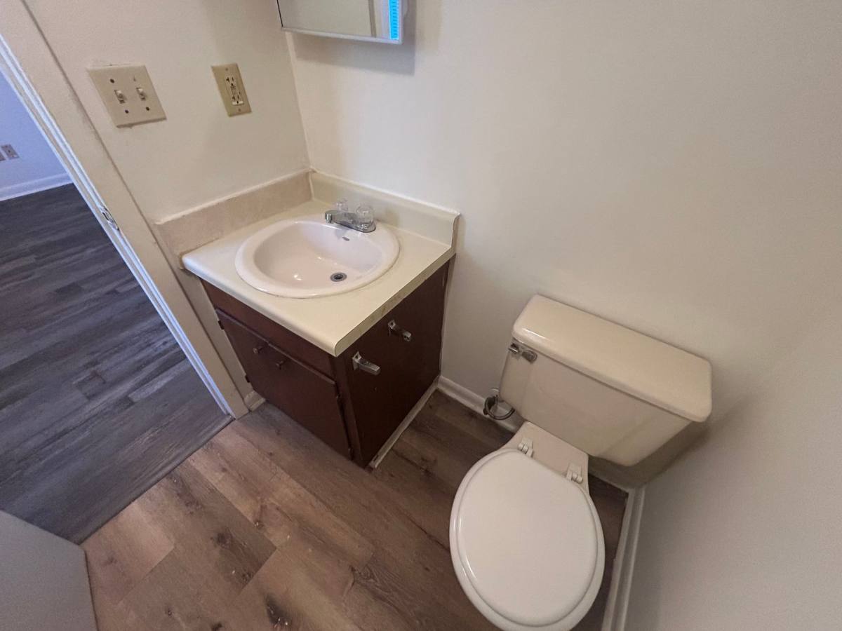 Apartment for rent at 31 8th St, Arab, AL 35016
