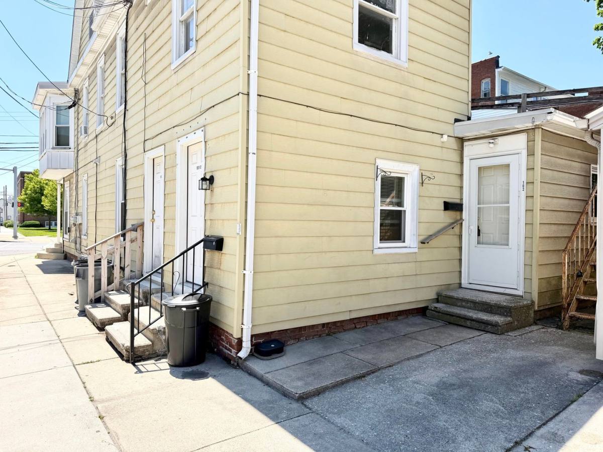 House for rent at 102 Middle St, Hanover, PA 17331