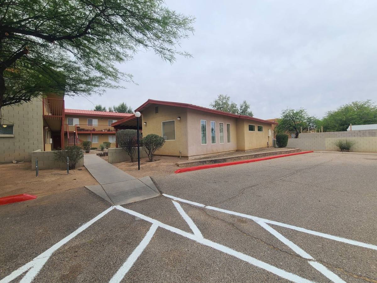 Apartment for rent at 102 E Mohave Rd, Tucson, AZ 85705