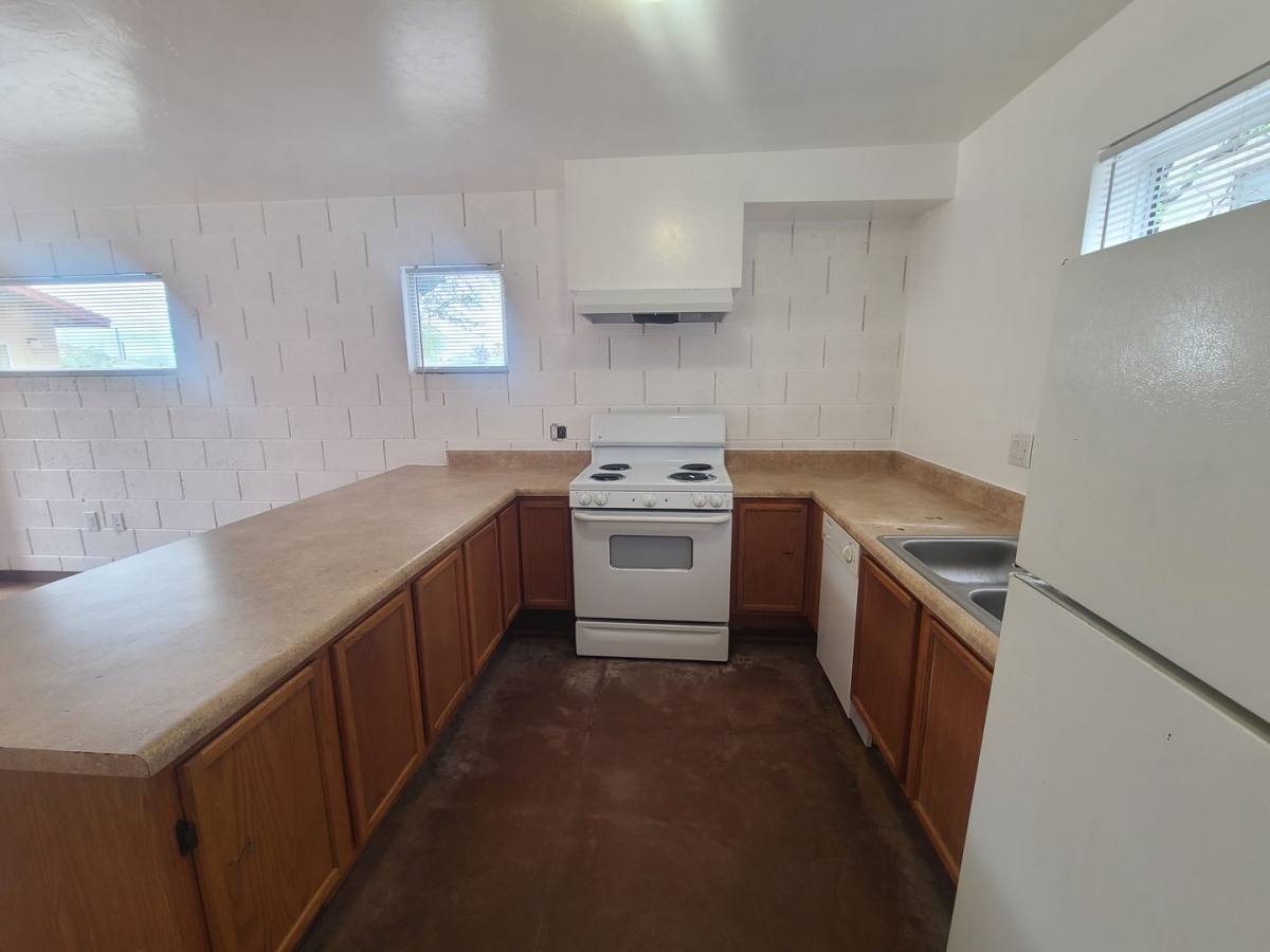 Apartment for rent at 102 E Mohave Rd, Tucson, AZ 85705