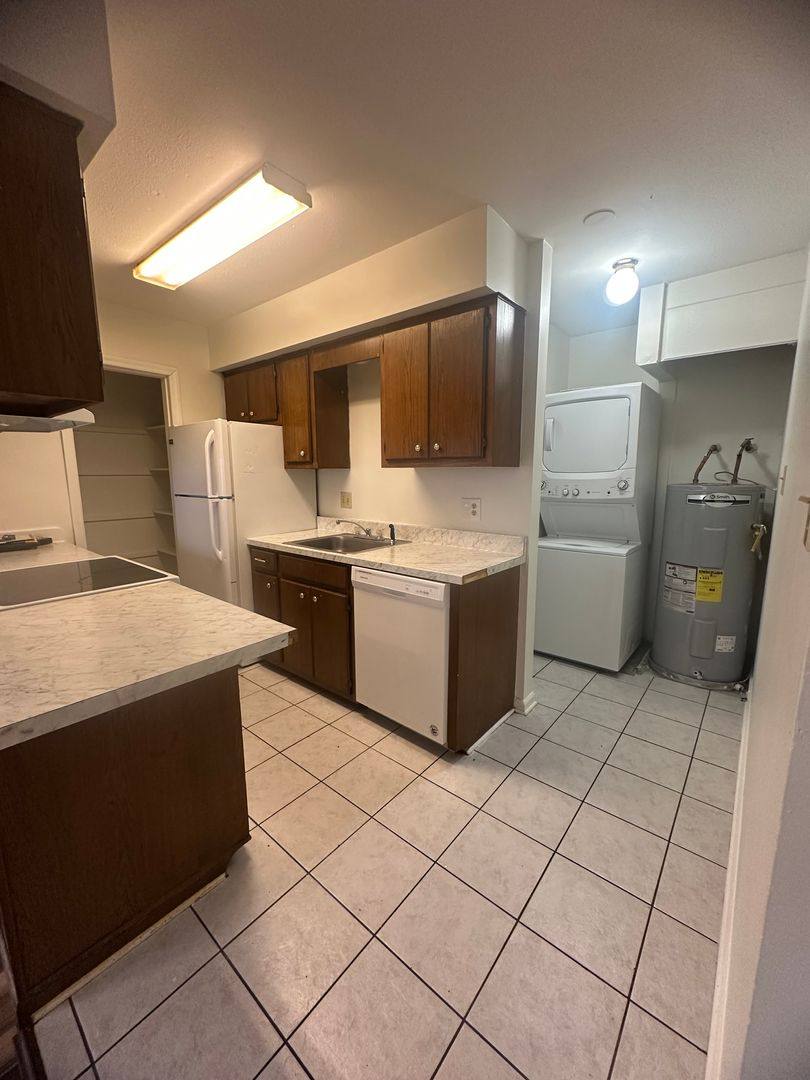 Apartment for rent at 601 Bertig St, Paragould, AR 72450