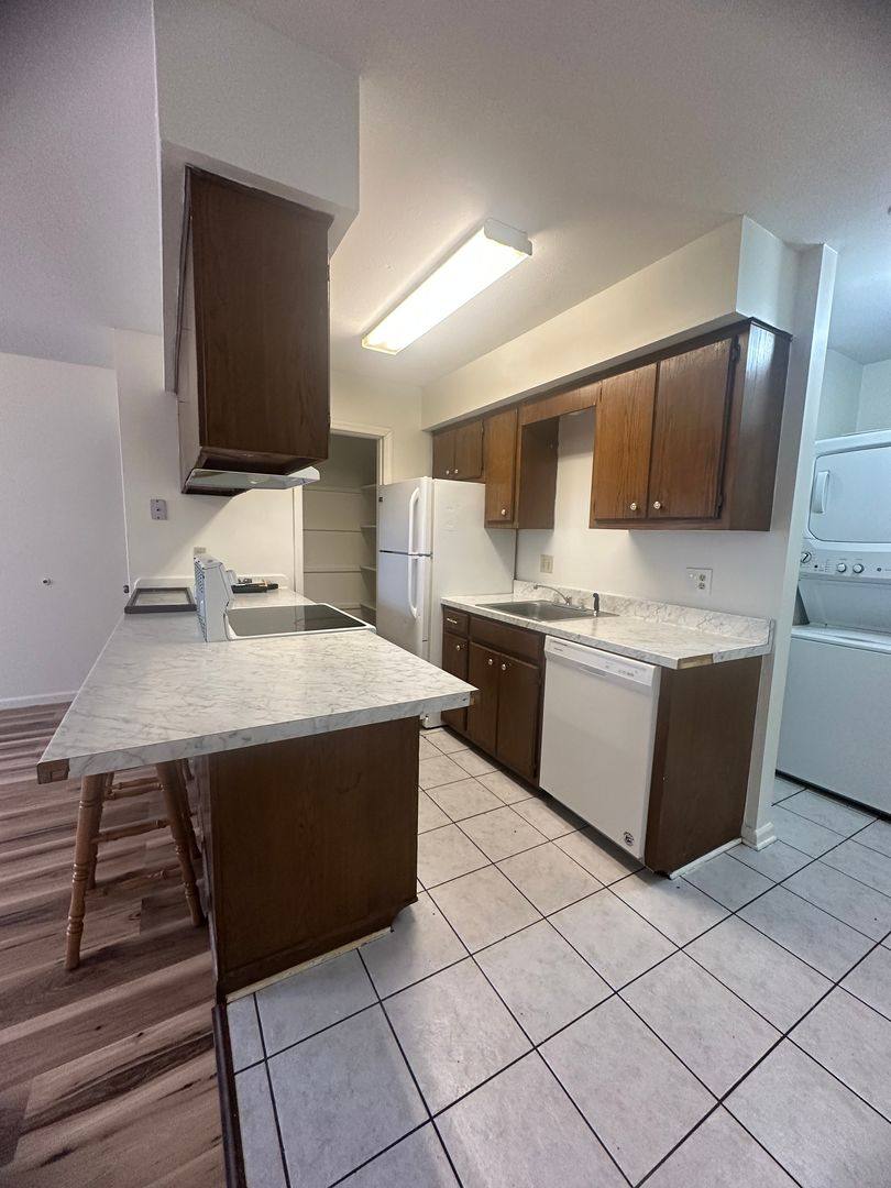 Apartment for rent at 601 Bertig St, Paragould, AR 72450