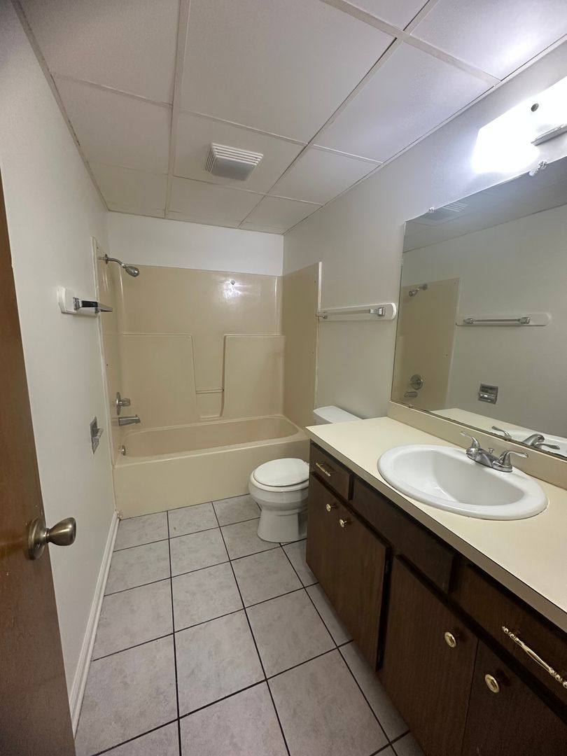 Apartment for rent at 601 Bertig St, Paragould, AR 72450