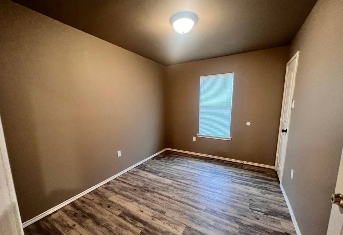 House for rent at 1516 E 8th St, Lubbock, TX 79403