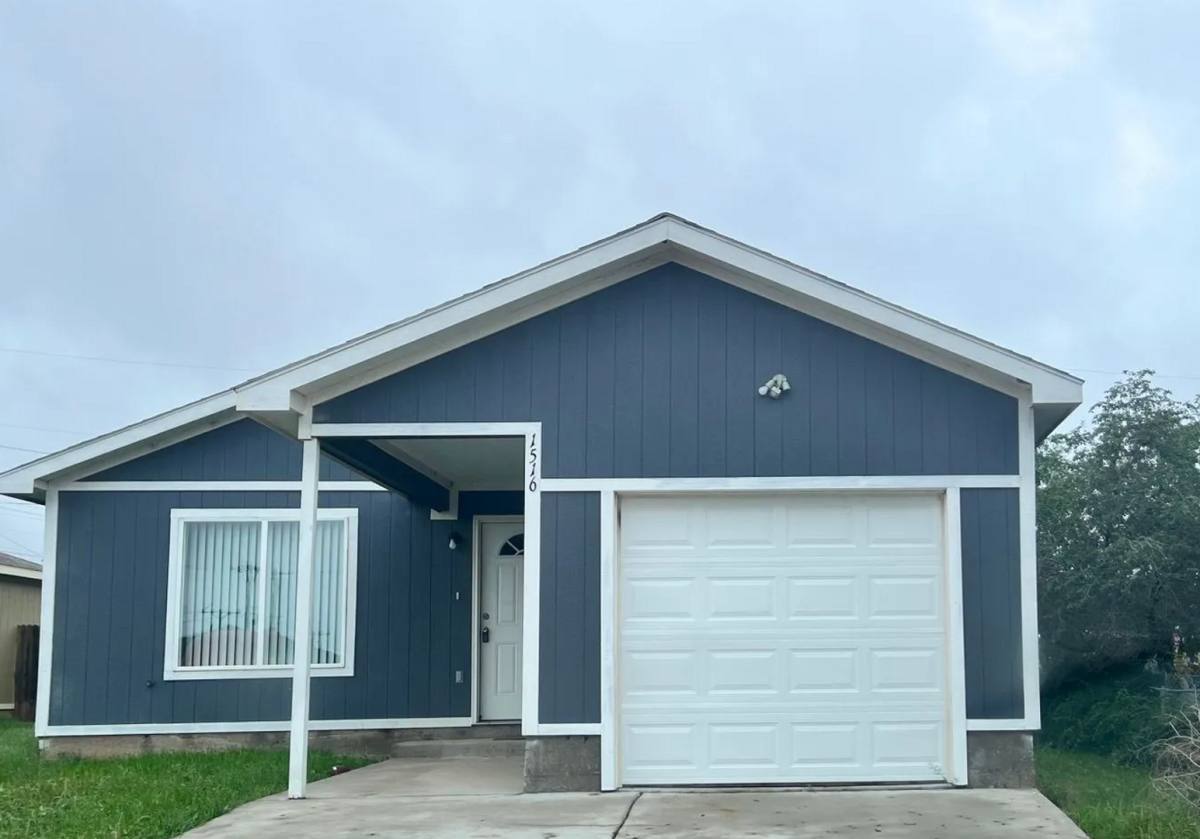 House for rent at 1516 E 8th St, Lubbock, TX 79403