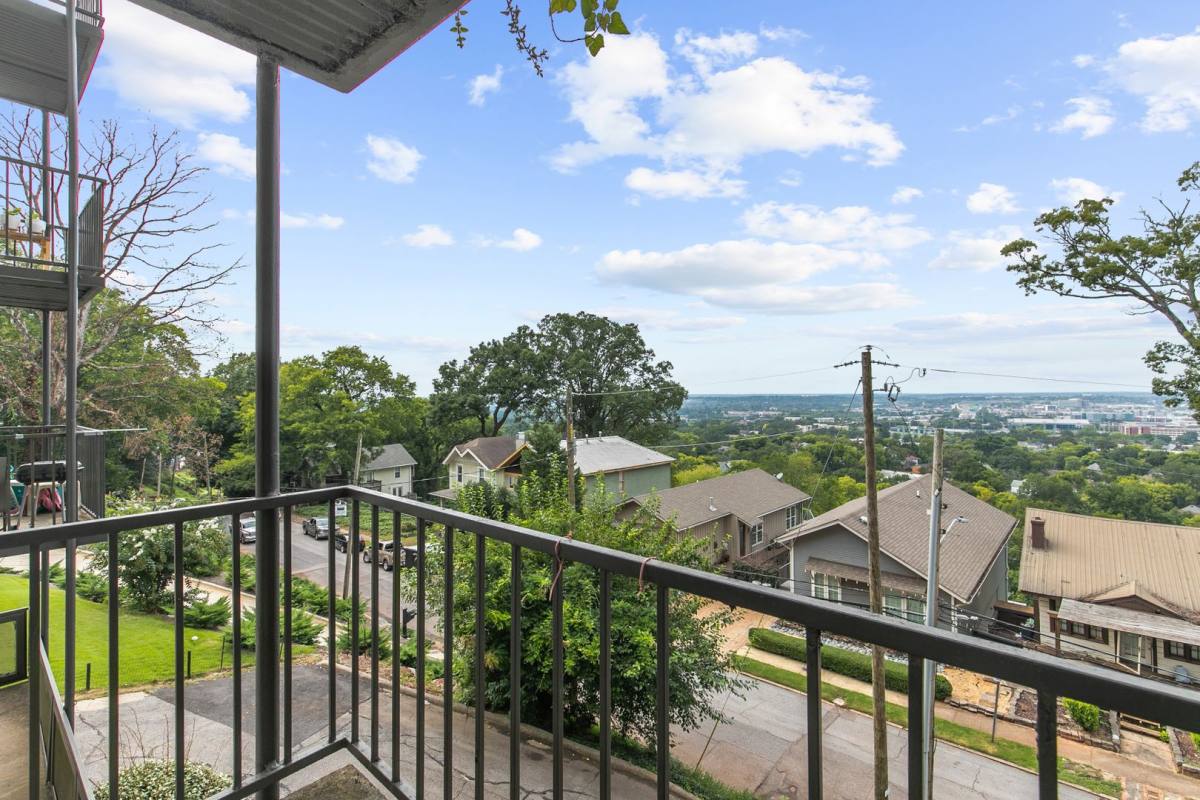 Apartment for rent at 1301 18th Ave S, Birmingham, AL 35205