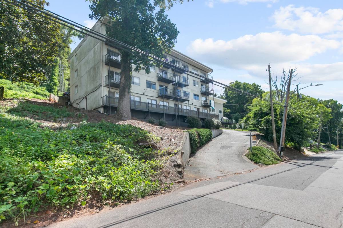 Apartment for rent at 1301 18th Ave S, Birmingham, AL 35205