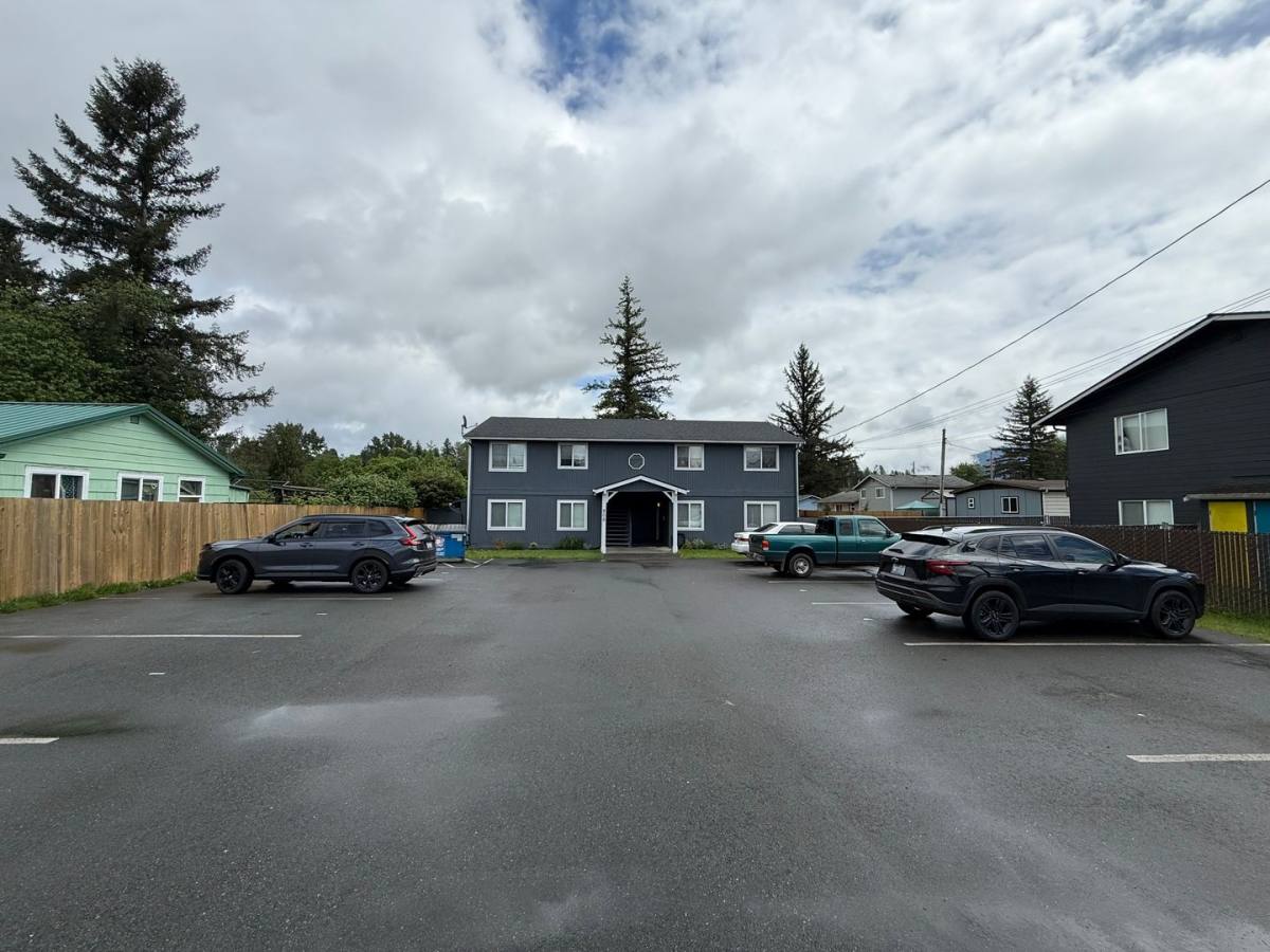 808 4th St, Sultan, WA 98294 - Apartment for Rent - Image 3