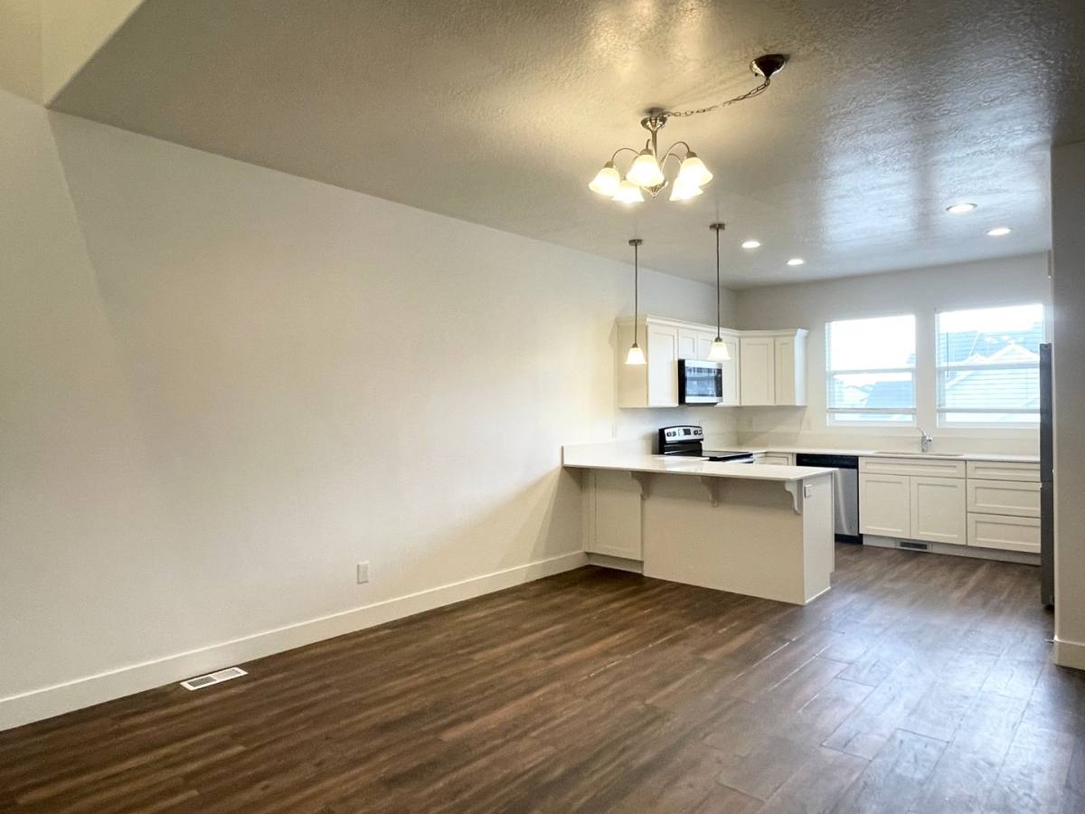 Townhouse for rent at 3977 W 1650 N, Lehi, UT 84043