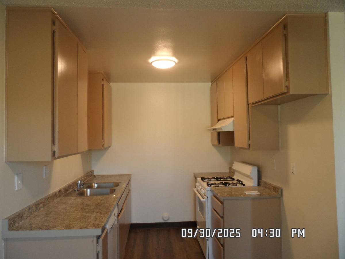 Apartment for rent at 18344 Taloga Rd, Apple Valley, CA 92307