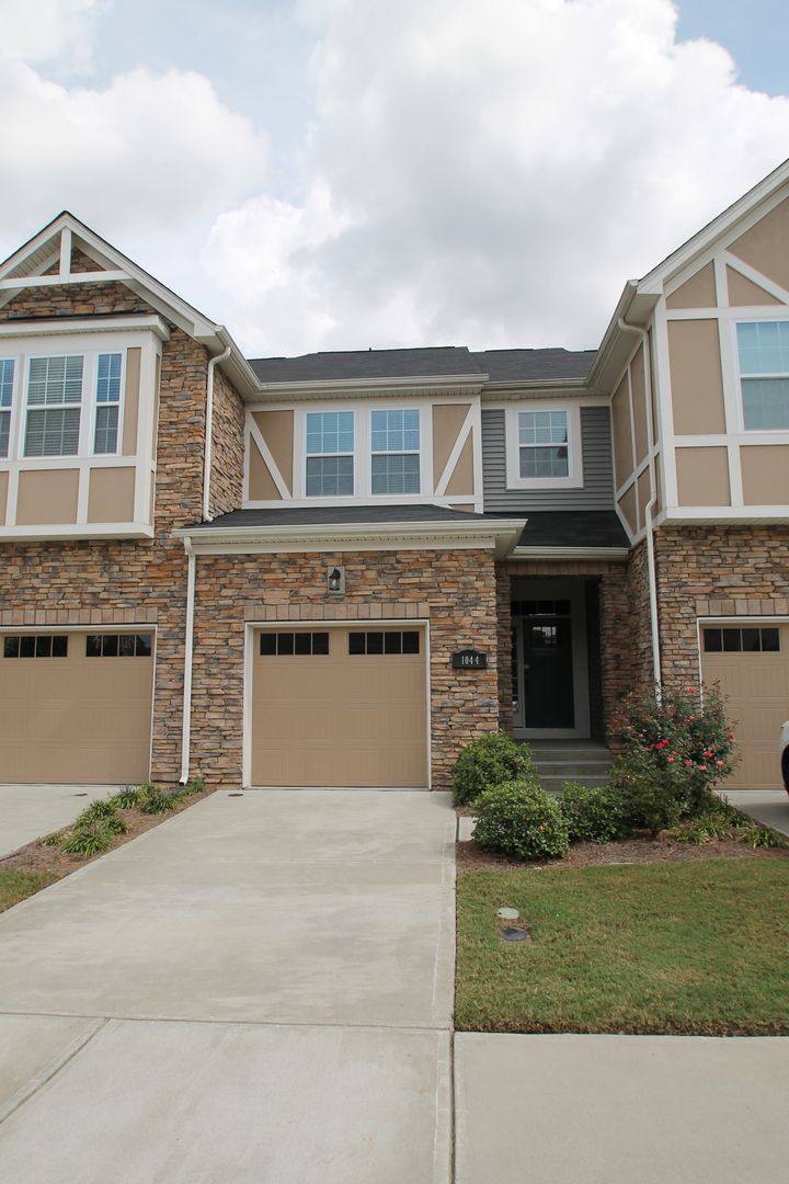 Townhouse for rent at 1044 Archibald Ave, Fort Mill, SC 29708